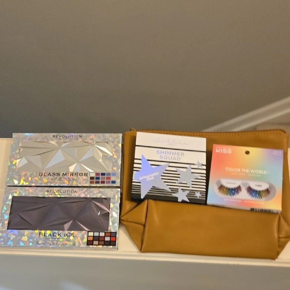 Revolution Holographic Makeup Set Bundle with Mustard Pouch